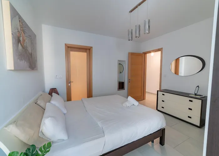 Lägenhet Premier Court St. Julian's