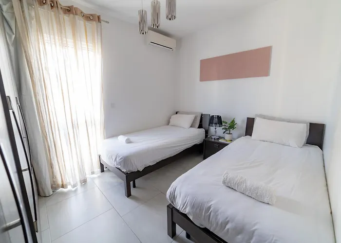 Premier Court Lägenhet St. Julian's