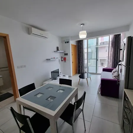 Premier Court Apartament St. Julian's
